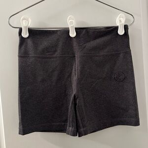 LVFT Shorts | Black | M